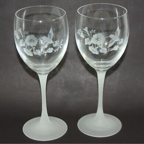 Avon Vintage Hummingbird Lead Crystal wine glasses - Picture 1 of 4